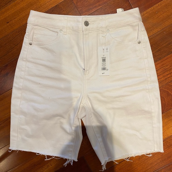 Unworn brand new dynamite white long denim shorts - Picture 1 of 3